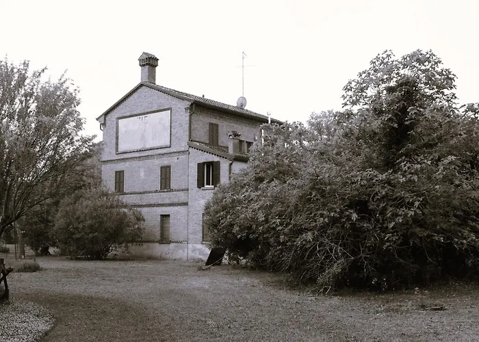 Valle Isola La Tana Del Gusto *